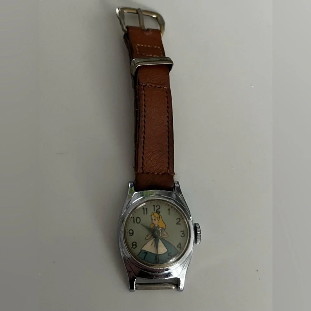 Vintage Alice in wonderland US Time watch.  No watch band. - Picture 3 of 7